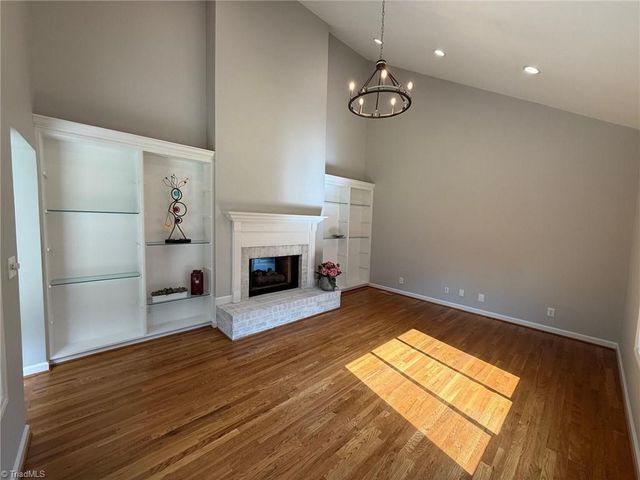 2528 Treetop Lane, Winston-salem, NC 27101