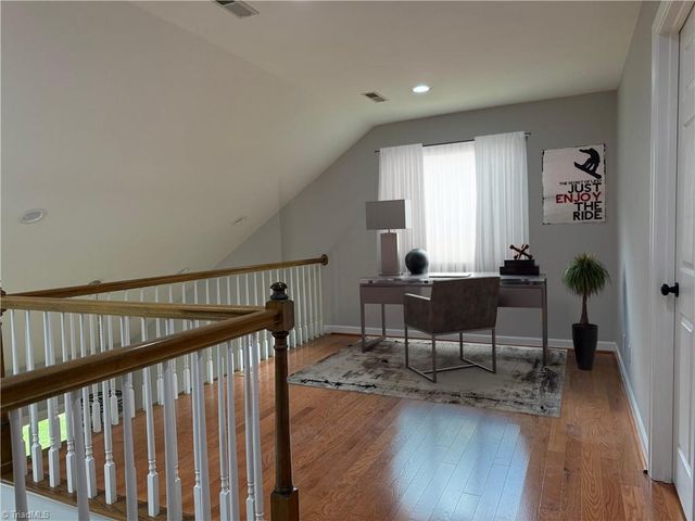 2528 Treetop Lane, Winston-salem, NC 27101