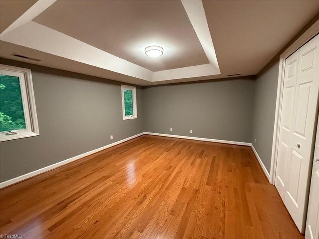 2528 Treetop Lane, Winston-salem, NC 27101