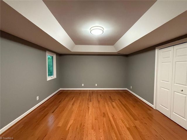 2528 Treetop Lane, Winston-salem, NC 27101