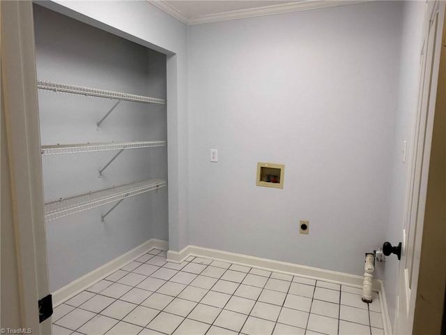 2528 Treetop Lane, Winston-salem, NC 27101