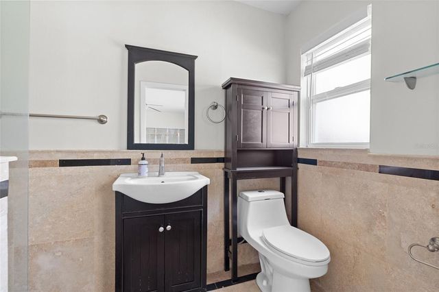 5830 VENETIAN BOULEVARD NE, St Petersburg, FL 33703
