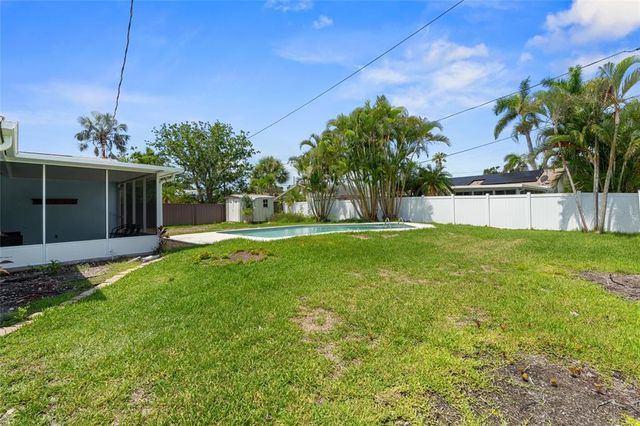 5830 VENETIAN BOULEVARD NE, St Petersburg, FL 33703