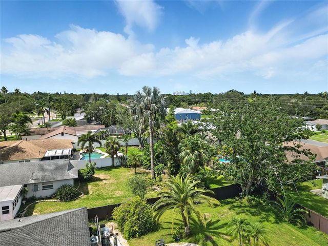 5830 VENETIAN BOULEVARD NE, St Petersburg, FL 33703