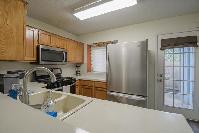 1411 Gracy Farms Lane 14, Austin, TX 78758