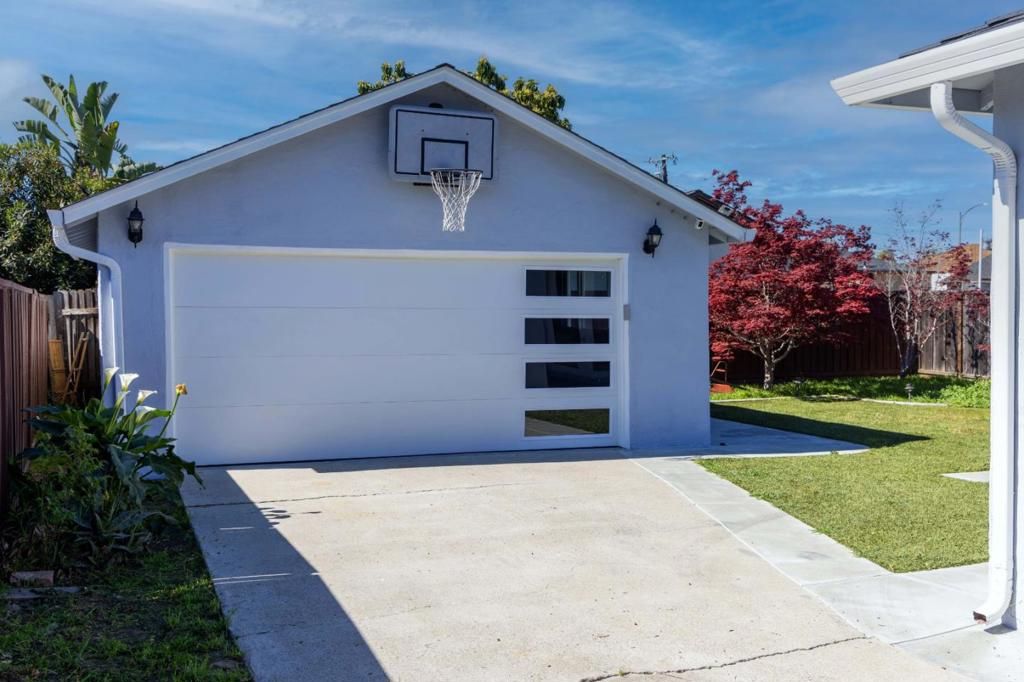 Image 20 of property listing at 151 Magellan Avenue, San Jose, CA 95116