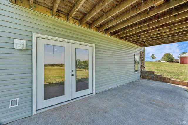 1147 Hickory Cove Lane, Moneta, VA 24121