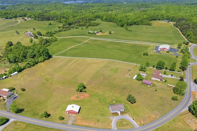 1147 Hickory Cove Lane, Moneta, VA 24121
