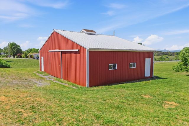 1147 Hickory Cove Lane, Moneta, VA 24121