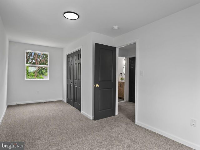 2811 LAKEHURST AVE, District Heights, MD 20747