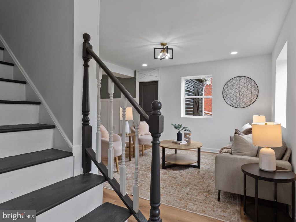 Image 5 of property listing at 2811 LAKEHURST AVE, District Heights, MD 20747