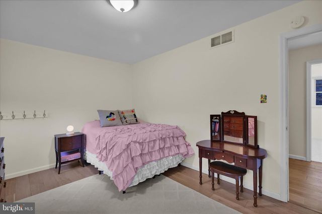 2052 LINCOLN CT, Wyomissing, PA 19610