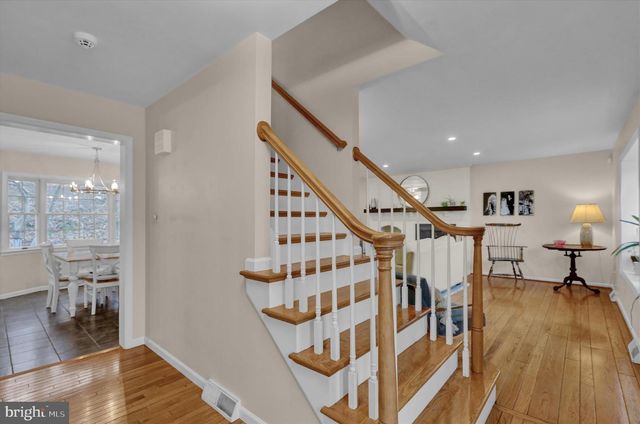 2052 LINCOLN CT, Wyomissing, PA 19610