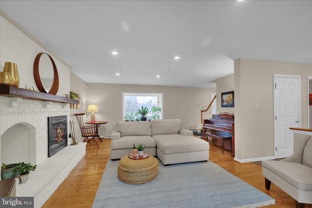 2052 LINCOLN CT, Wyomissing, PA 19610