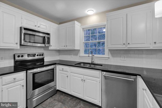 2052 LINCOLN CT, Wyomissing, PA 19610