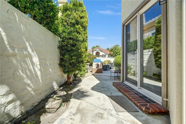 21105 Cancun, Mission Viejo, CA 92692