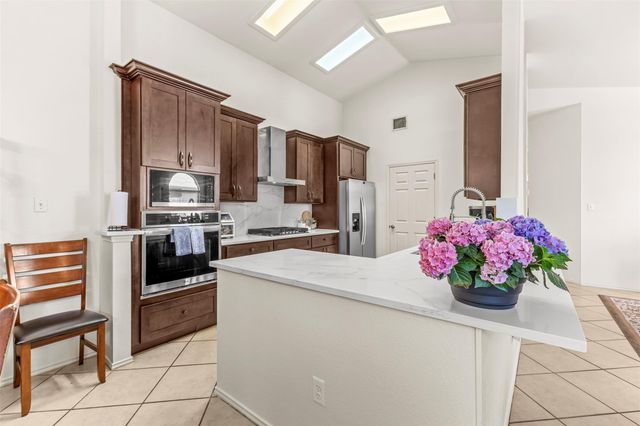 611 Settlement ST, Cedar Park, TX 78613