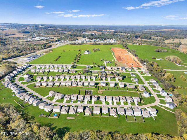 1063 Hampton Place Circle, Loudon, TN 37774
