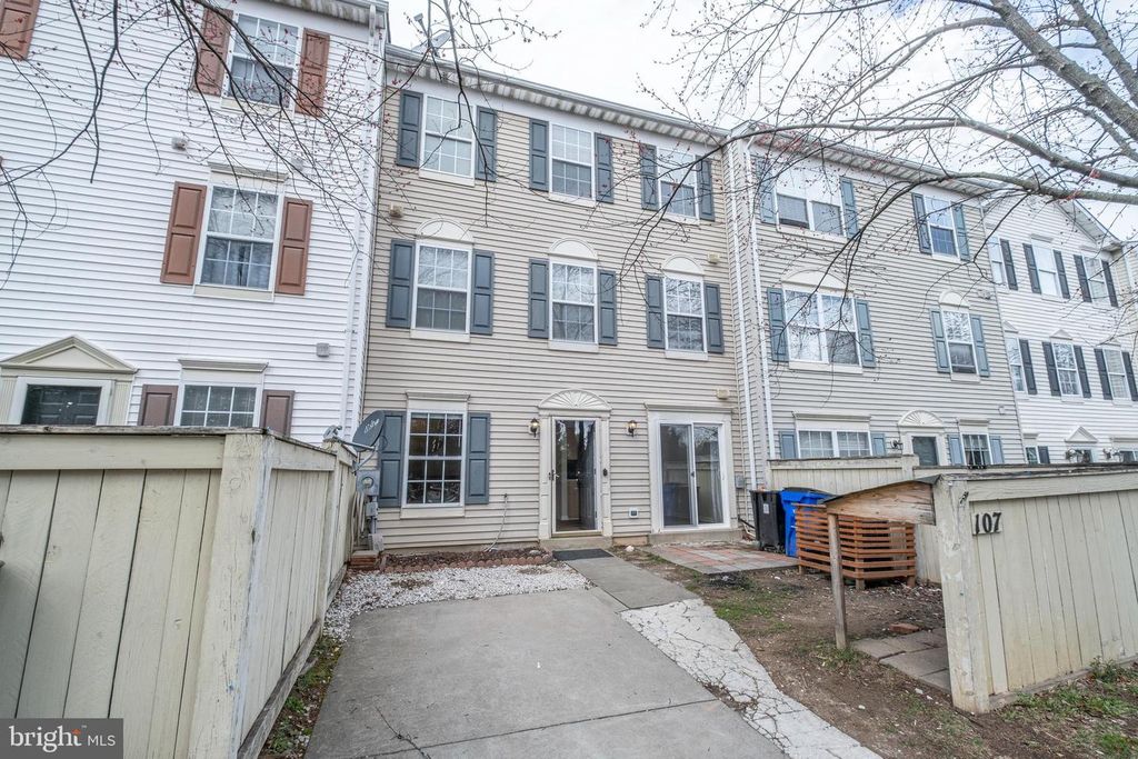 107 BISHOPSTONE CIR, Frederick, MD 21702