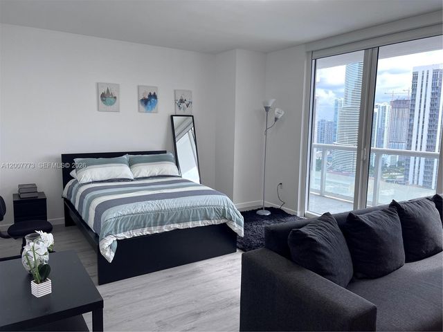 50 Biscayne Blvd 3209, Miami, FL 33132