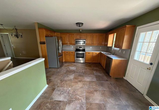 102 LAKEVIEW DRIVE, Pinson, AL 35126