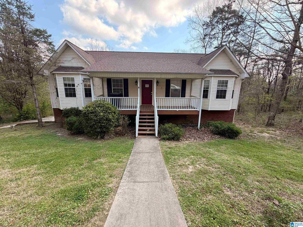 102 LAKEVIEW DRIVE, Pinson, AL 35126