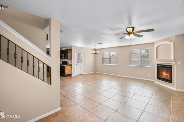 5360 IGNACIO FRIAS Drive, El Paso, TX 79934