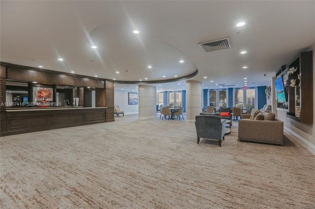 6051 N Ocean Dr 302, Hollywood, FL 33019