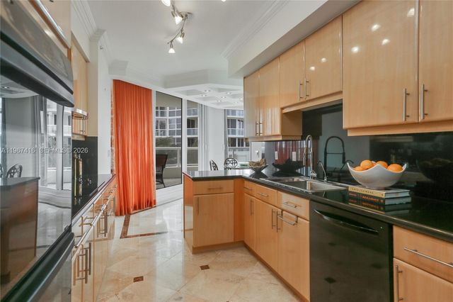 6051 N Ocean Dr 302, Hollywood, FL 33019