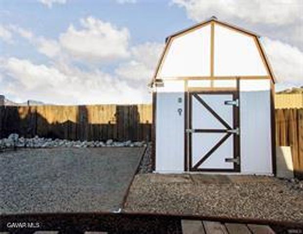 10734 Sharon Avenue, Sunland, CA 91040