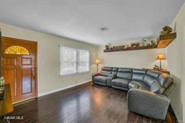 10734 Sharon Avenue, Sunland, CA 91040