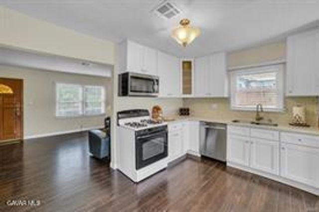 10734 Sharon Avenue, Sunland, CA 91040