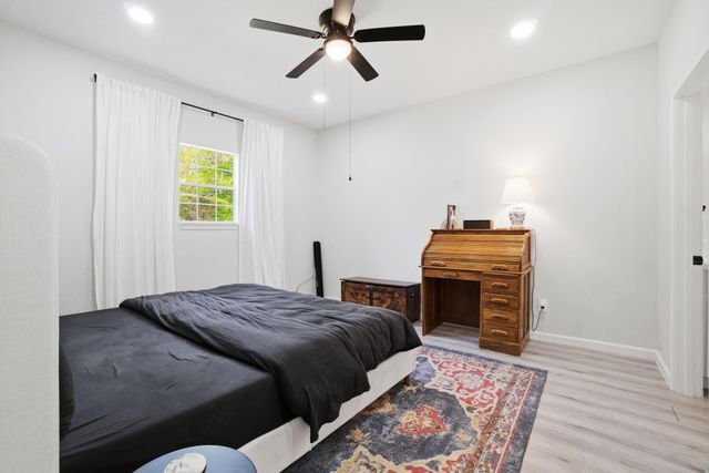 161 Seminole Circle, Onalaska, TX 77360