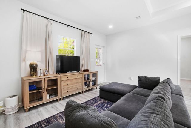 161 Seminole Circle, Onalaska, TX 77360