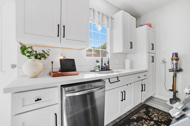 161 Seminole Circle, Onalaska, TX 77360