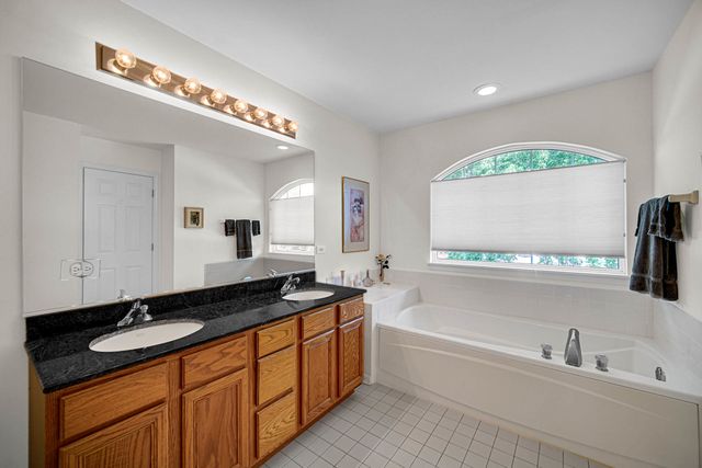 48 Wellesley Circle, Northbrook, IL 60062
