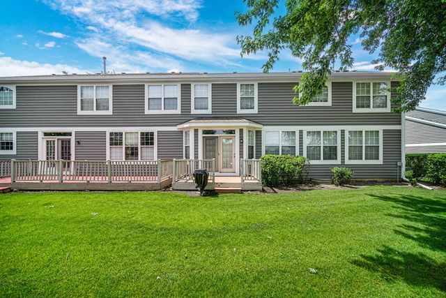 48 Wellesley Circle, Northbrook, IL 60062