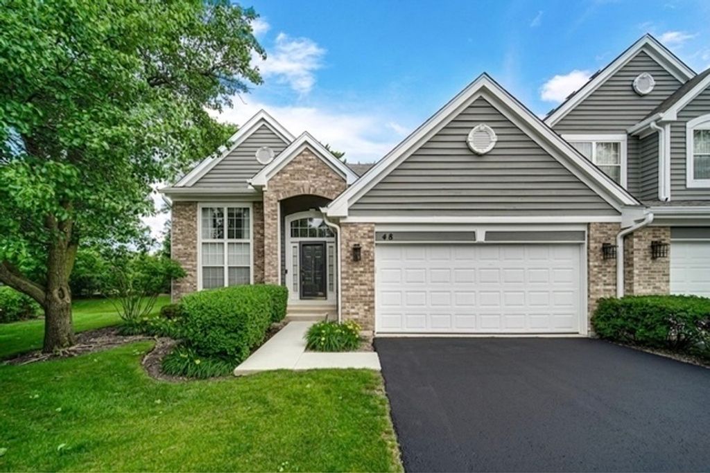 48 Wellesley Circle, Northbrook, IL 60062