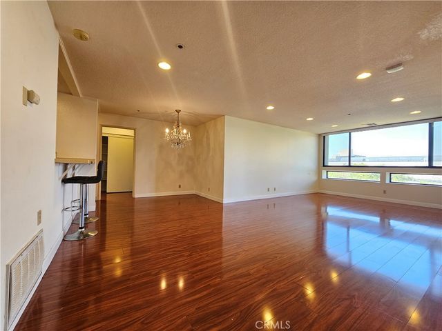 121 S Hope Street 428, Los Angeles, CA 90012