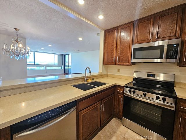 121 S Hope Street 428, Los Angeles, CA 90012