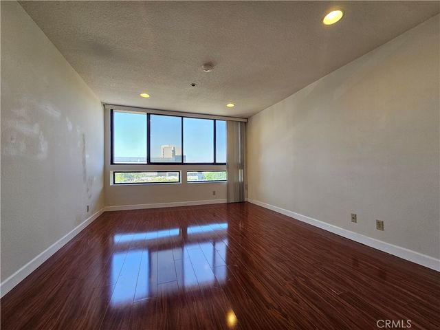 121 S Hope Street 428, Los Angeles, CA 90012