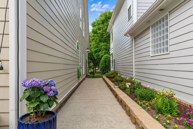 107 Tulip Ln, Franklin, TN 37064