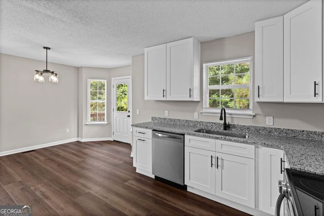 18 Farmington Drive, Temple, GA 30179