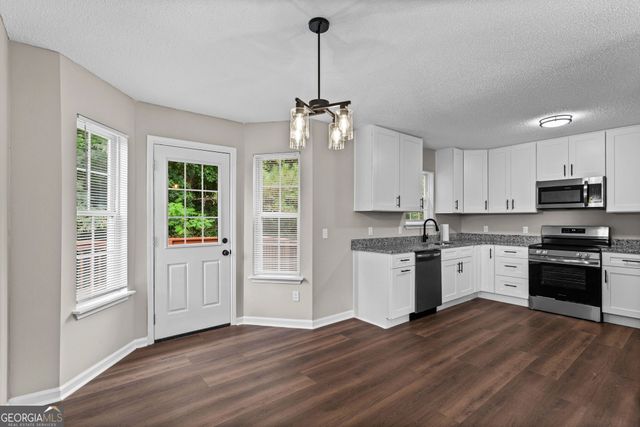 18 Farmington Drive, Temple, GA 30179