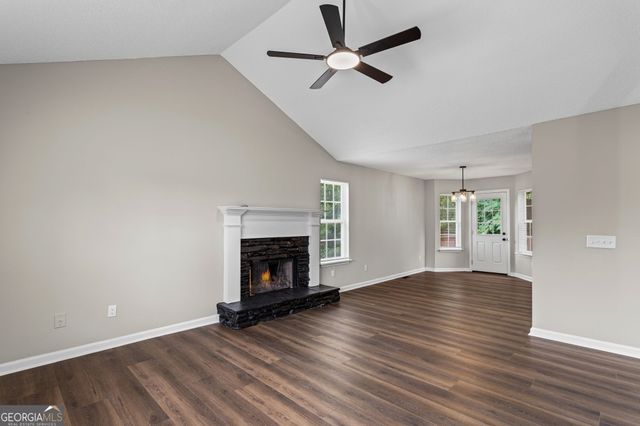 18 Farmington Drive, Temple, GA 30179