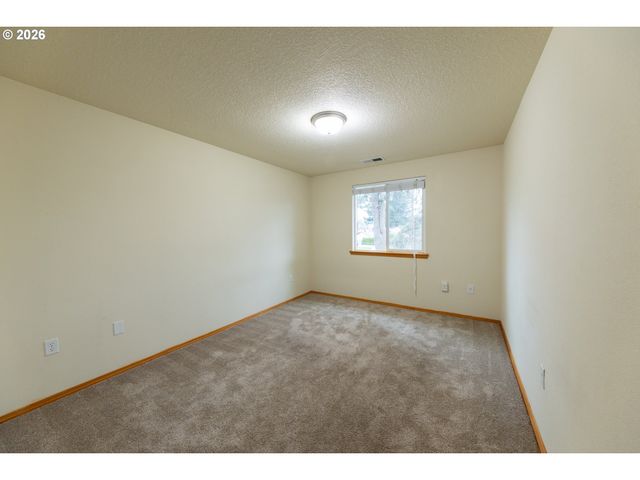 10538 Se HOLGATE Blvd, Portland, OR 97266