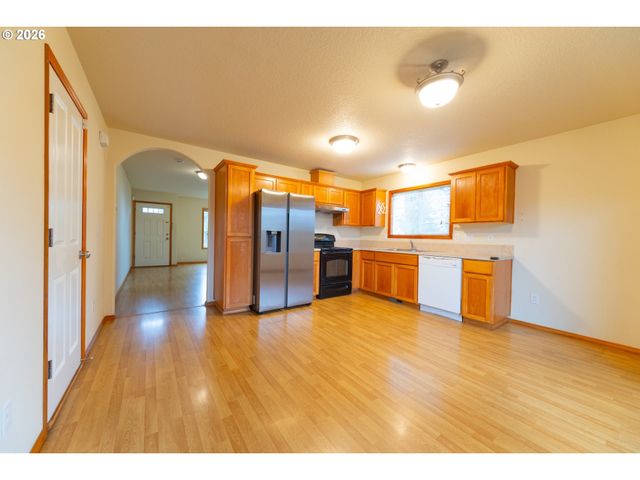 10538 Se HOLGATE Blvd, Portland, OR 97266