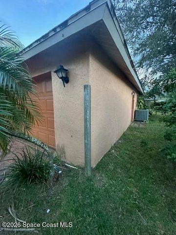 434 Barcelona Road SE, Palm Bay, FL 32909