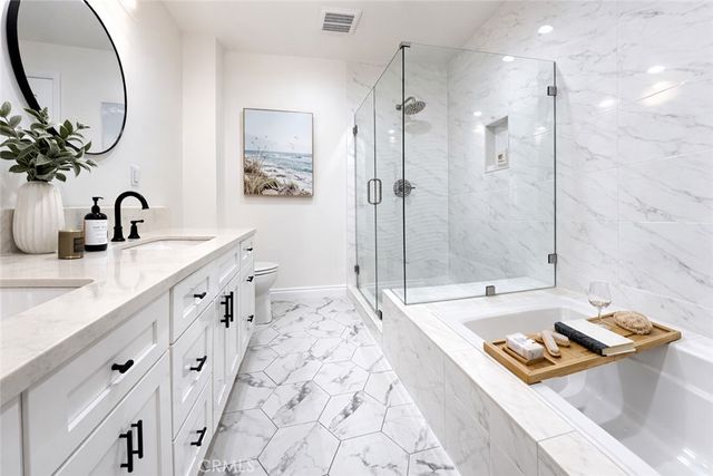 213 Aviation Place, Manhattan Beach, CA 90266