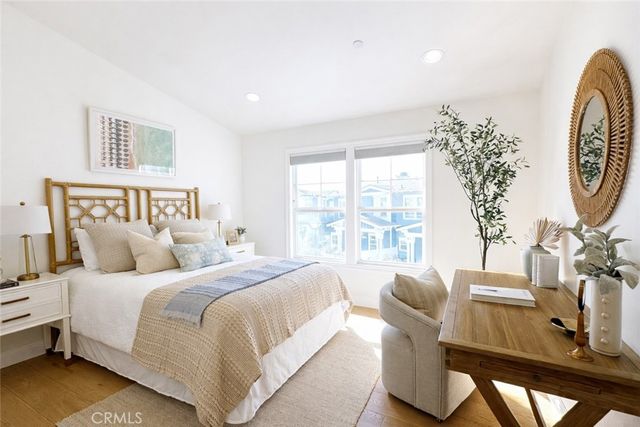 213 Aviation Place, Manhattan Beach, CA 90266